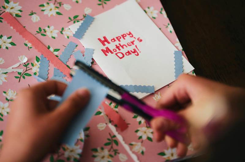 Mother's Day card messages from daughter