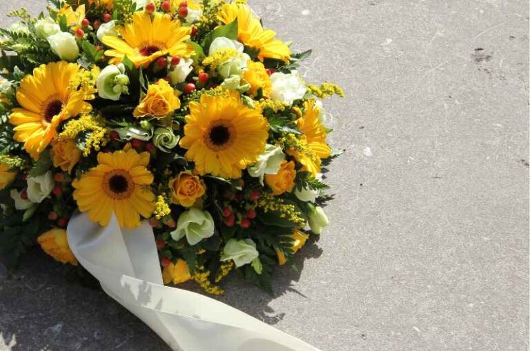 Sympathy Card Messages for a Grieving Family